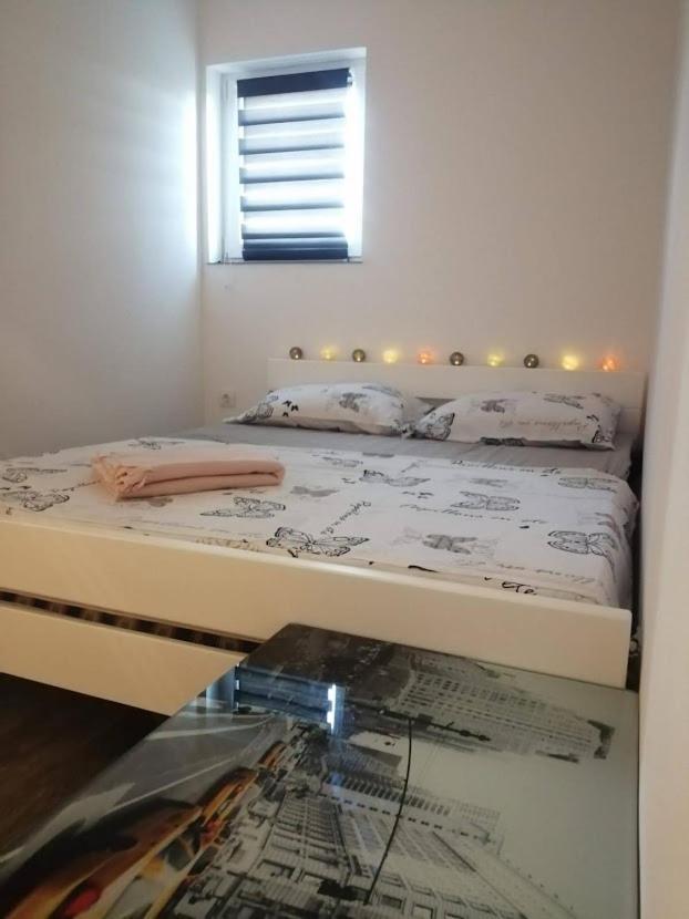 Cozy Corners Apartment นิน ภายนอก รูปภาพ